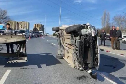 Küçükçekmece Hürriyet Caddesi'nde otomobil takla attı