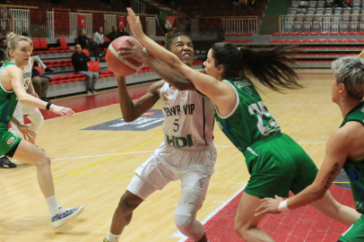 Bursa Antspor Yalova VİP'e kaybetti