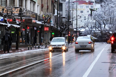 Meteoroloji’den Bursa’ya yağmur ve kar uyarısı! Dondurucu soğuk geliyor... (9 Ocak 2024 Bursa’da hava durumu nasıl?)