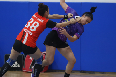 Bursa Büyükşehir Belediyespor Aksaray Belediyespor'u mağlup etti