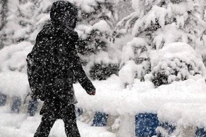 Yarın okullar tatil mi? 16 Ocak'ta okullarda kar tatili var mı? Salı günü okullar tatil olacak mı, yarın için okullarda tatil kararı var mı?