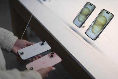 Apple, küresel akıllı telefon satışlarında zirvenin yeni sahibi oldu