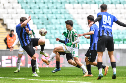 'TİMSAH'A BİR ÇELME DE KARACABEY'DEN | Bursaspor kendi sahasında Karacabey Belediyespor'a 1-2 mağlup oldu