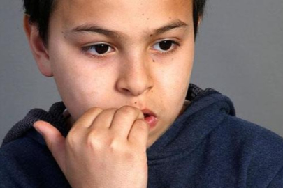 Tırnak yemek yüksek zeka belirtisi olabilir: