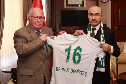 Bursaspor yönetimi, Bursa Valisi Mahmut Demirtaş’ı ziyaret etti