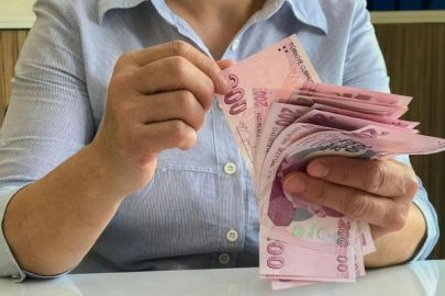 Ev hanımlarına prim desteğinde detaylar belli olmaya başladı: SGK Uzmanı sigorta giriş detayına işaret etti...