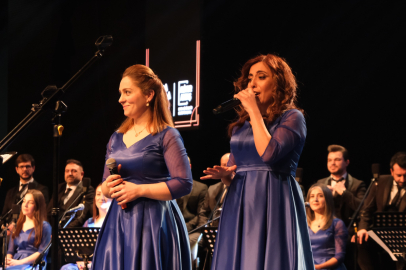 Bursa Merinos AKKM’de türkü gecesi