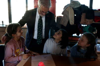 Bursa Nilüfer'de DOST Projesi’ne katılan çocuklar tasarımlara başladı