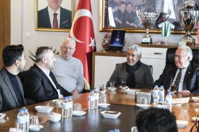 Zafer Partisi Bursa Büyükşehir Belediye Başkan Adayı Bayram Kazancı'dan Bursaspor'a ziyaret