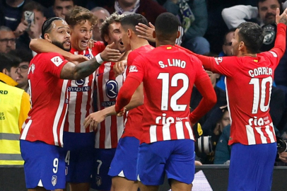 Real Madrid derbinin son dakikalarında yıkıldı