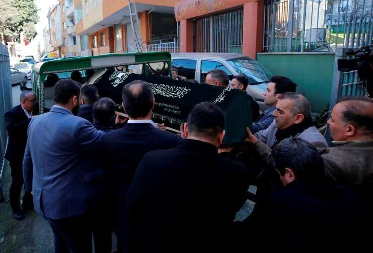 ''AKRABASININ MEVLİDİNE GİDİYORDU''