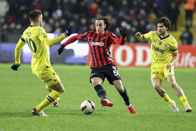 FENERBAHÇE'DE EKSİKLER