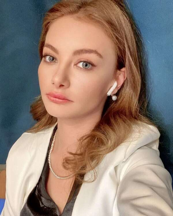 SEDEF ŞAHİN KİMDİR?