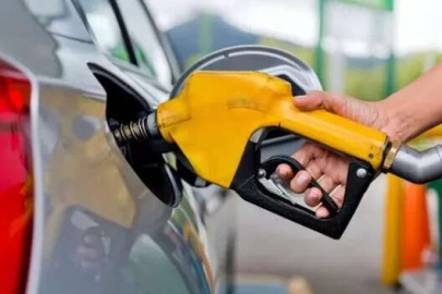 Pompaya zam yansıdı! Tabela yine değişti...