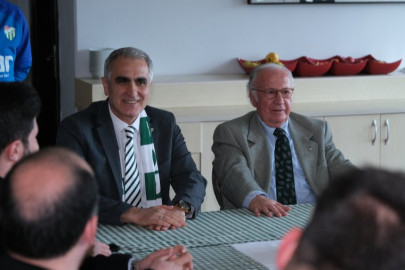 Nilüfer Belediye Başkan Adayı Celil Çolak'tan Bursaspor'a ziyaret