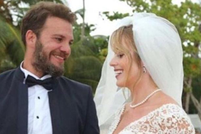 Tolga Karel'den eşi Sarah Scott ile aşk pozu!