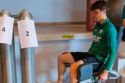 Bursaspor salonda çalıştı