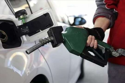 Akaryakıtta indirimin ömrü kısa sürdü: Tabela yeniden değişiyor! Benzine zam yolda! Bursa'daki güncel fiyatlar...