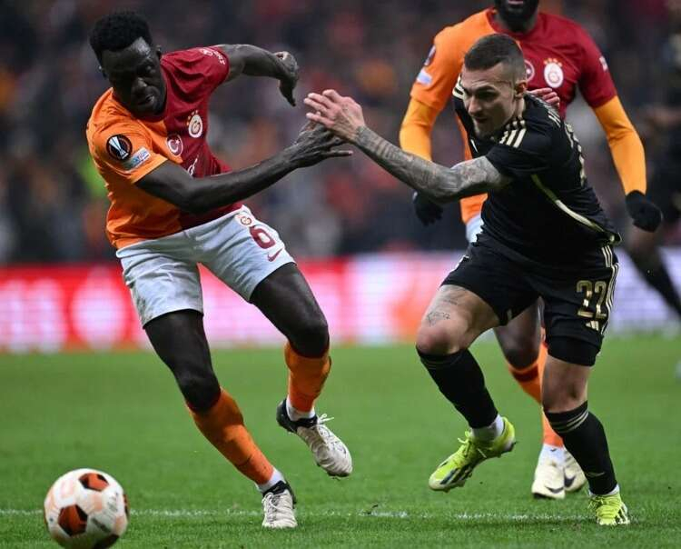 GALATASARAY'DA 3 İSİM EKSİK