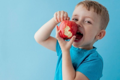 Çocukların dişlerine iyi gelecek besinler!