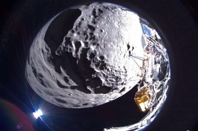 Ay’a iniş yapan uzay aracı Odysseus'tan fotoğraf geldi!