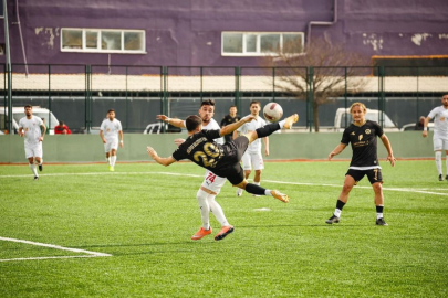 Nilüfer Belediyespor şampiyonluğa bir adım daha yaklaştı!