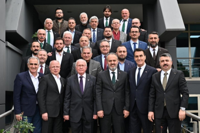 Bursa Büyükşehir Belediye Başkanı Aktaş ve ilçe belediye başkanlarından Bursaspor'a ziyaret