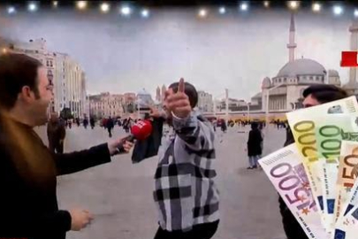 Sosyal medyada yeni akım: Para nerede? Bulan göbek atıyor...