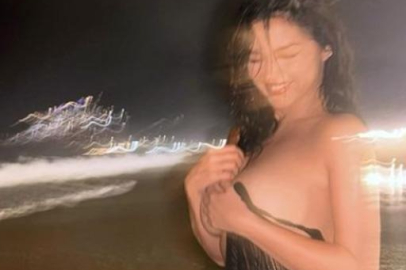 Demi Rose'un üstsüz pozuyla sosyal medyayı salladı!