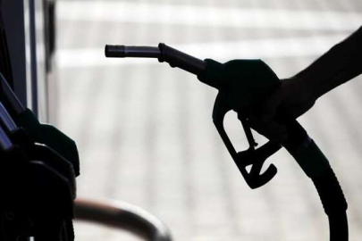 Pompaya indirim geldi! Tabela gece yarısı değişti