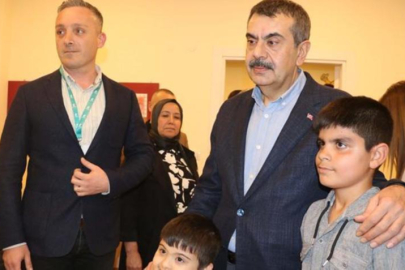 Bakan Tekin: Dünyaya örnek gösterilecek işlerin altına imza atıyoruz