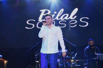 Bursa Osmangazi Meydanı’nda Bilal Sonses coşkusu