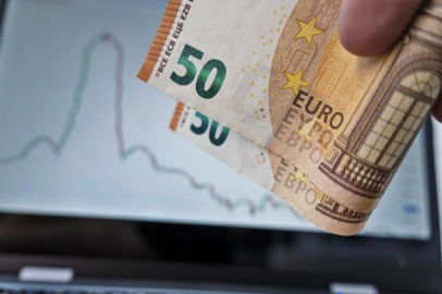 Döviz kurlarında ilk kez oldu! 1 euro 34 TL’yi aştı