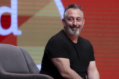 Cem Yılmaz'ın yeni aşkı yaşıyla dikkat çekti!