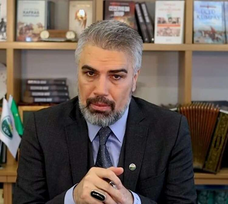 SAHNEDEN İBB BAŞKANLIK YARIŞINA