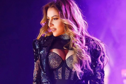 Hadise aşk iddialarına sert çıktı: Kafanıza göre haber yapıyorsunuz!