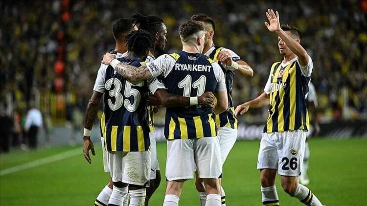 FENERBAHÇE'DE 2 İSİM EKSİK