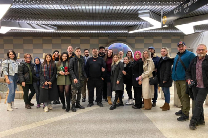 Bursa'da amatör fotoğrafçıya arkadaşlarından sergi süprizi