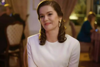 Camdakı Kız’ın Nalan’ı Burcu Biricik davet tarzıyla olay oldu!