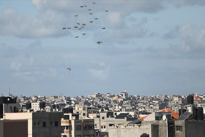 Mısır ve BAE, Gazze'ye 5'inci defa havadan yardım ulaştırdı