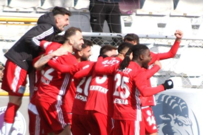 Erzurumspor, Ankara'da Keçiörengücü'nü 2 golle geçti