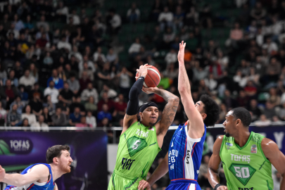 TOFAŞ, Anadolu Efes'e kıl payı kaybetti