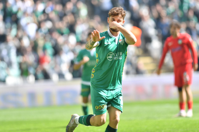 Çağatay Yılmaz: Seni sevmeyi ağır ödüyoruz