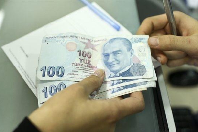 Mevduat faizi 22 yılın zirvesinde! Bankada parası olanlar dikkat: 100 bin TL yatıran bir kişi...