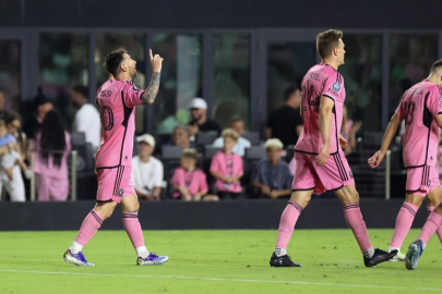 Dünya, Messi'yi konuşuyor! 23 dakikada neler yaptı neler...