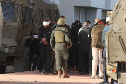 İsrail Batı Şeria'da 20 Filistinliyi gözaltına aldı