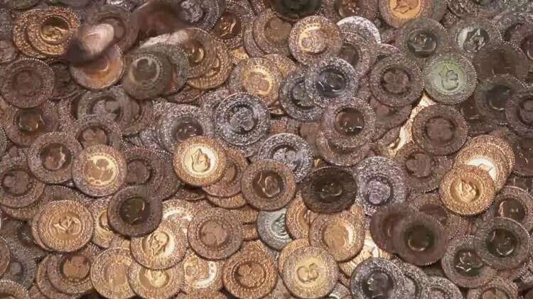 "CUMHURİYET ALTININA TALEP ARTTI"