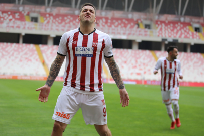 Rey Manaj'a milli davet