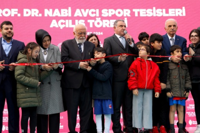 Bakan Bak, Nabi Avcı Spor Tesisi'nin açılışını yaptı