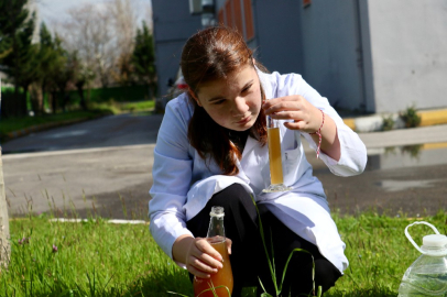 Bursa'da meslek lisesi öğrencileri turşu suyundan sıvı gübre üretti